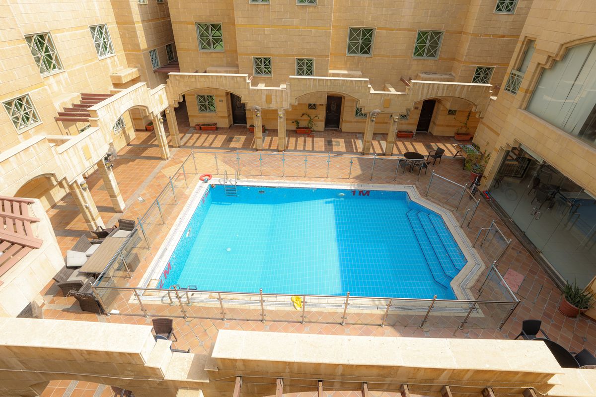Sara Compound
